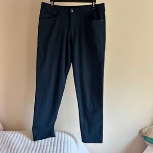 Men's Lululemon Navy Blue slim fit Polyester/Elastane dress pants RN106259 SZ 32